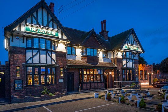 The Avenue Pub